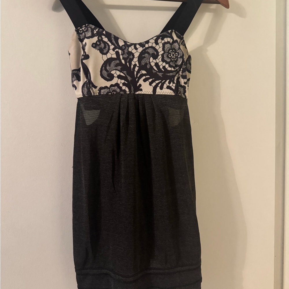 Lululemon Athletica Black and White Tank Top